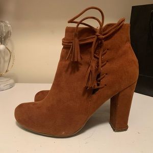 🍂Tan Bootie Heels🍂